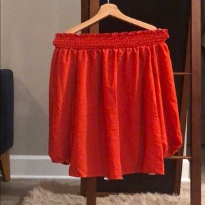 Cute Off shouldered top! (XS)